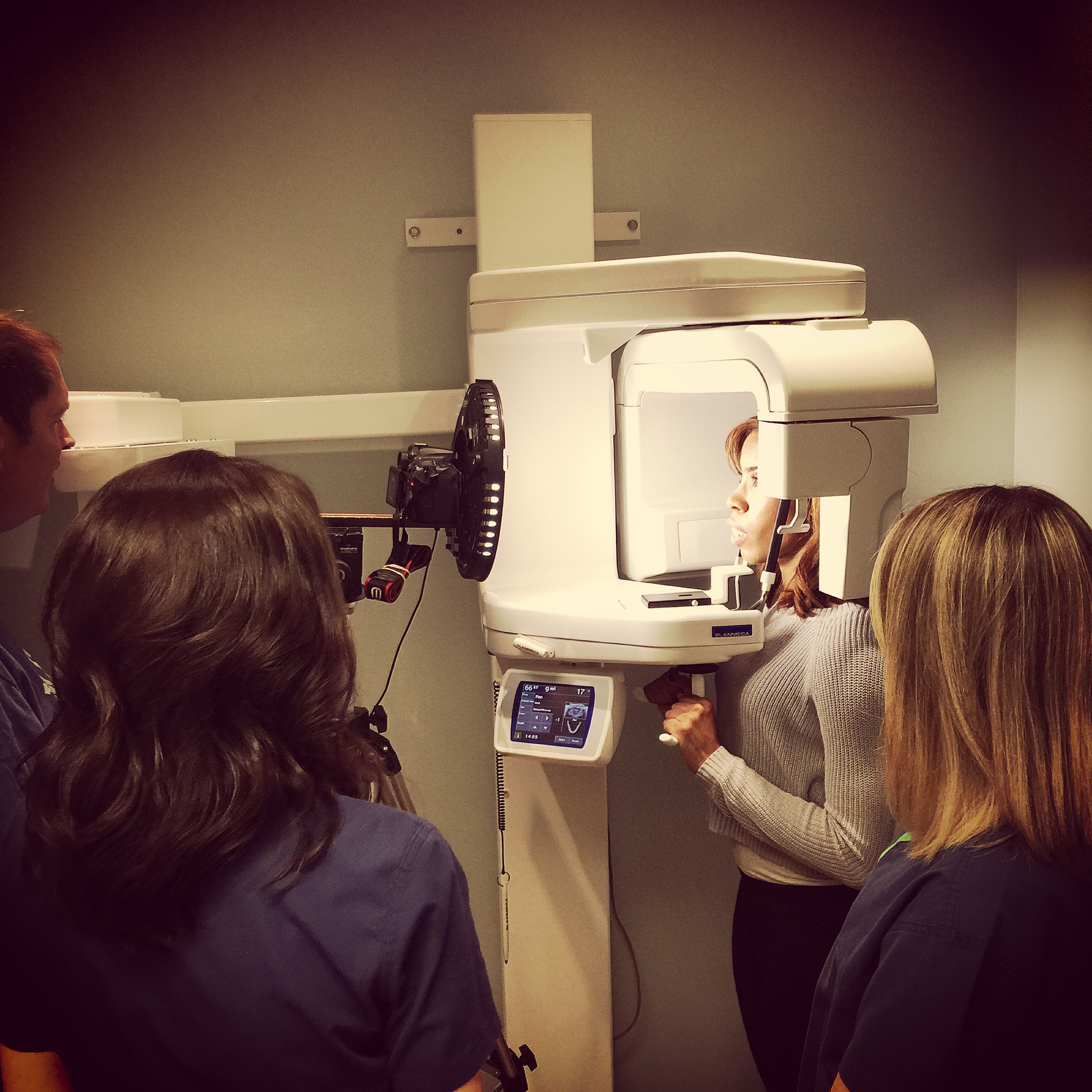 Alondra getting a make-believe panoramic X-Ray | Braces Off Video